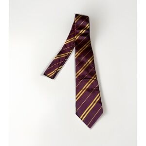 Universal Studios Wizarding World of Harry Potter Gryffindor Tie 100% Silk